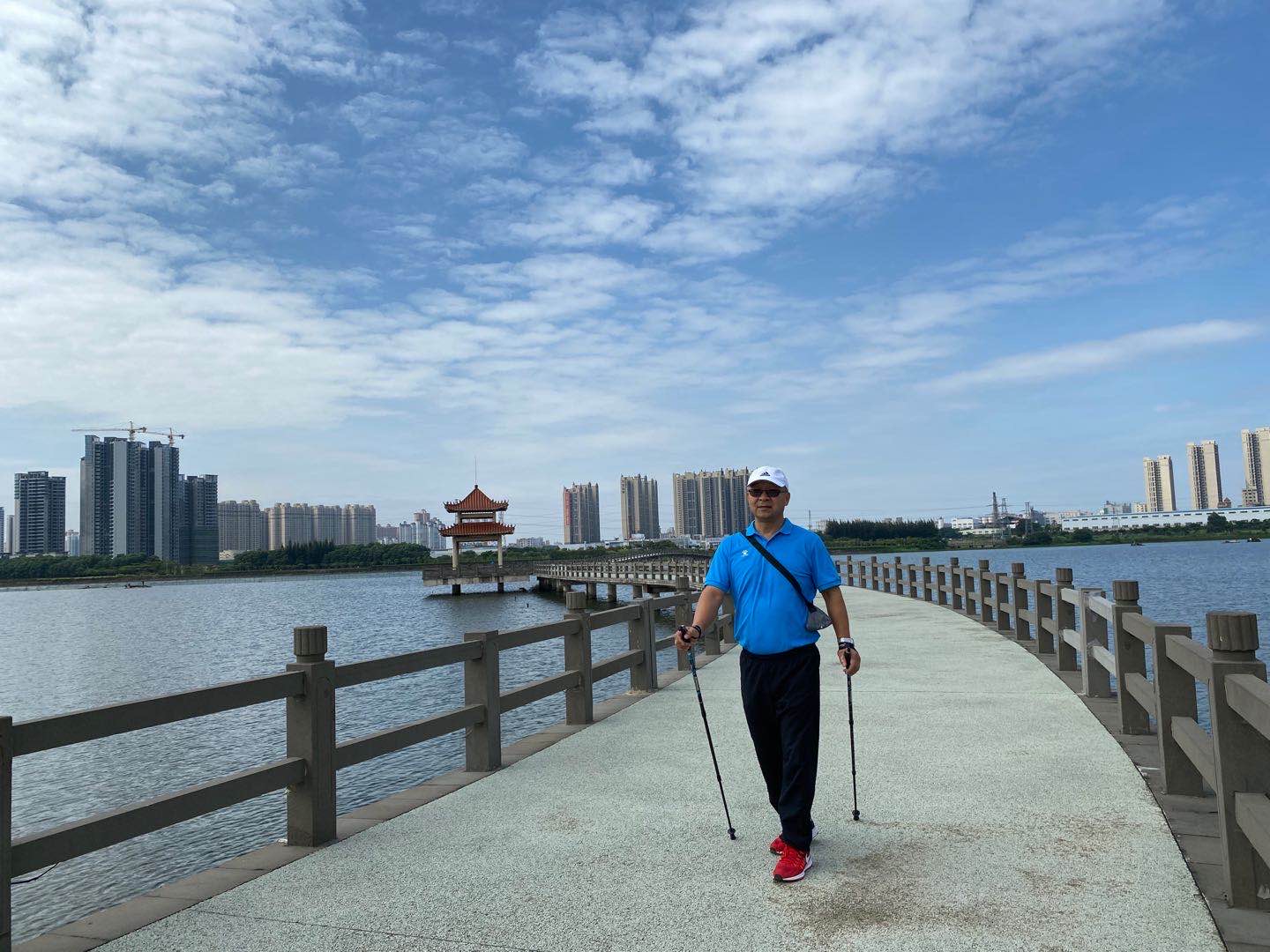 1-曹卫-生活照片非证件照近期较正式-1.jpg